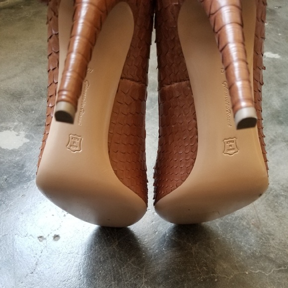 Authentic Python Round toe - Picture 3 of 6